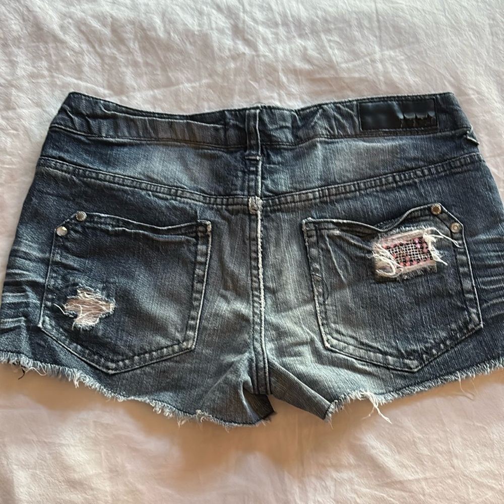 Celebrity Pink (Macy’s) Jean Shorts Women
Size 5